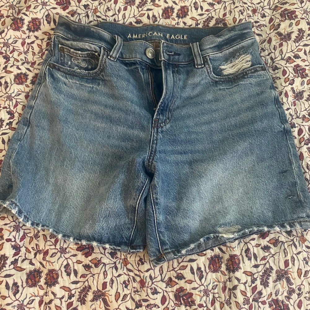 American eagle mom jean shorts